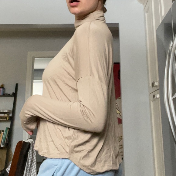 Babaton Turtleneck - Picture 2 of 6